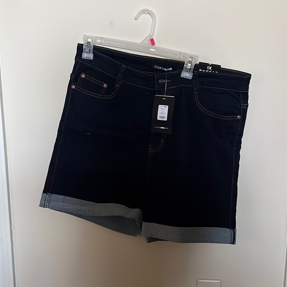 Brand new FashionNova denim shorts.